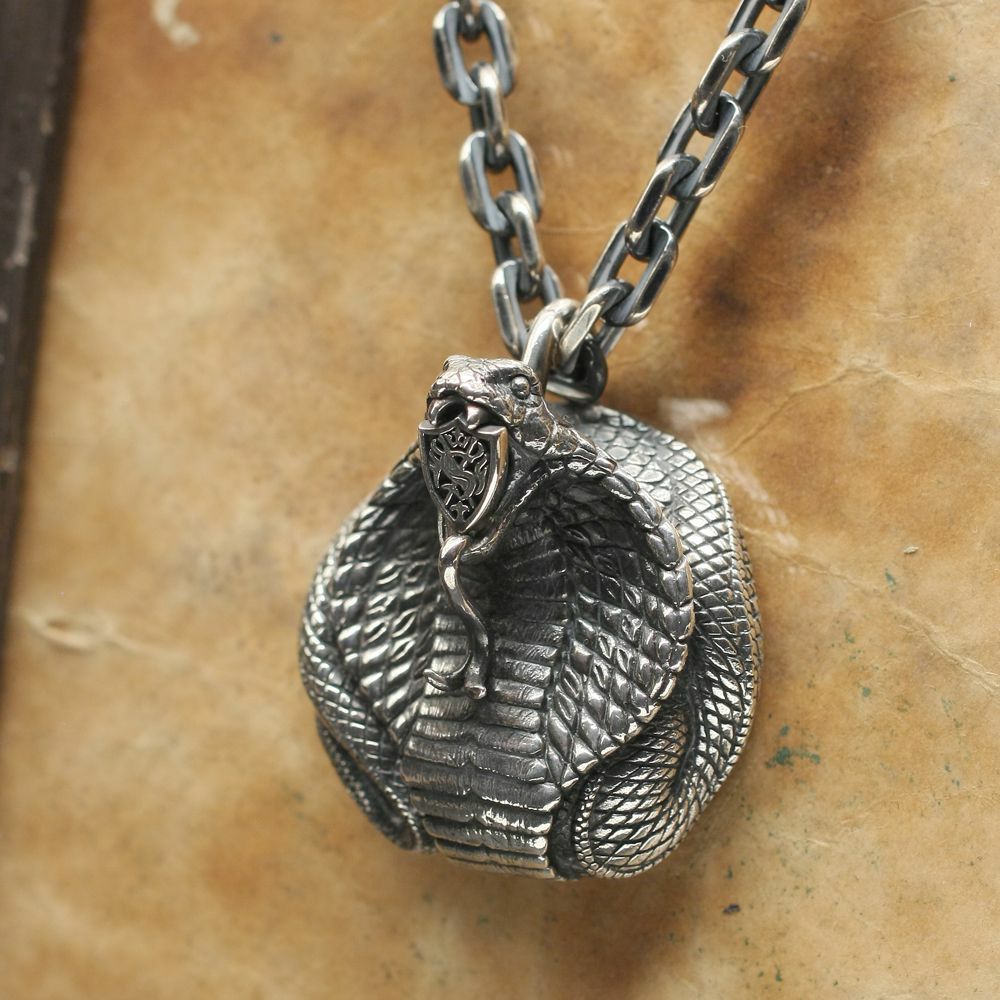 レザーブランドS'FACTORY エンブレムコブラ ペンダントトップ Silver925 メンズ アクセサリー ネックレス