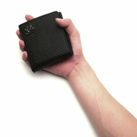 二つ折り レザーショート ウォレット ブラックパイソン（ヘビ革