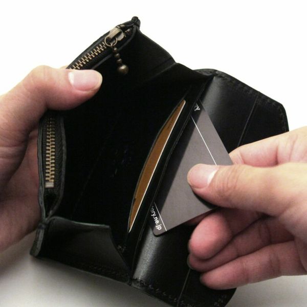 レザーブランドS'FACTORY スマート ショート ウォレット ブラックパイソン（ヘビ革） メンズ革財布