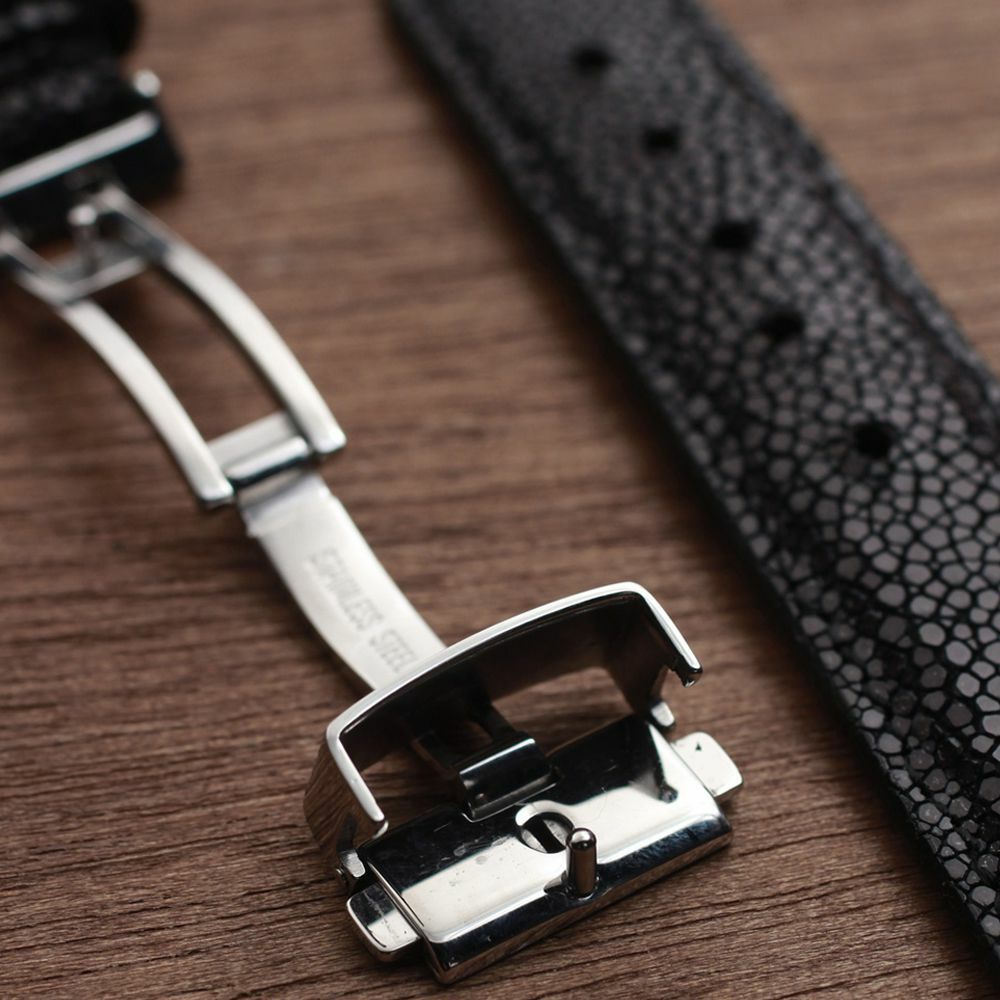 レザーブランドS'FACTORY クロノグラフ腕時計レザーベルト スティングレー（エイ革）