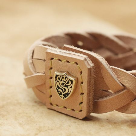 ツイスト編み レザーブレスレット 栃木レザー ナチュラル(牛革 ツイスト編み レザーブレスレット 栃木レザー ナチュラル(牛革