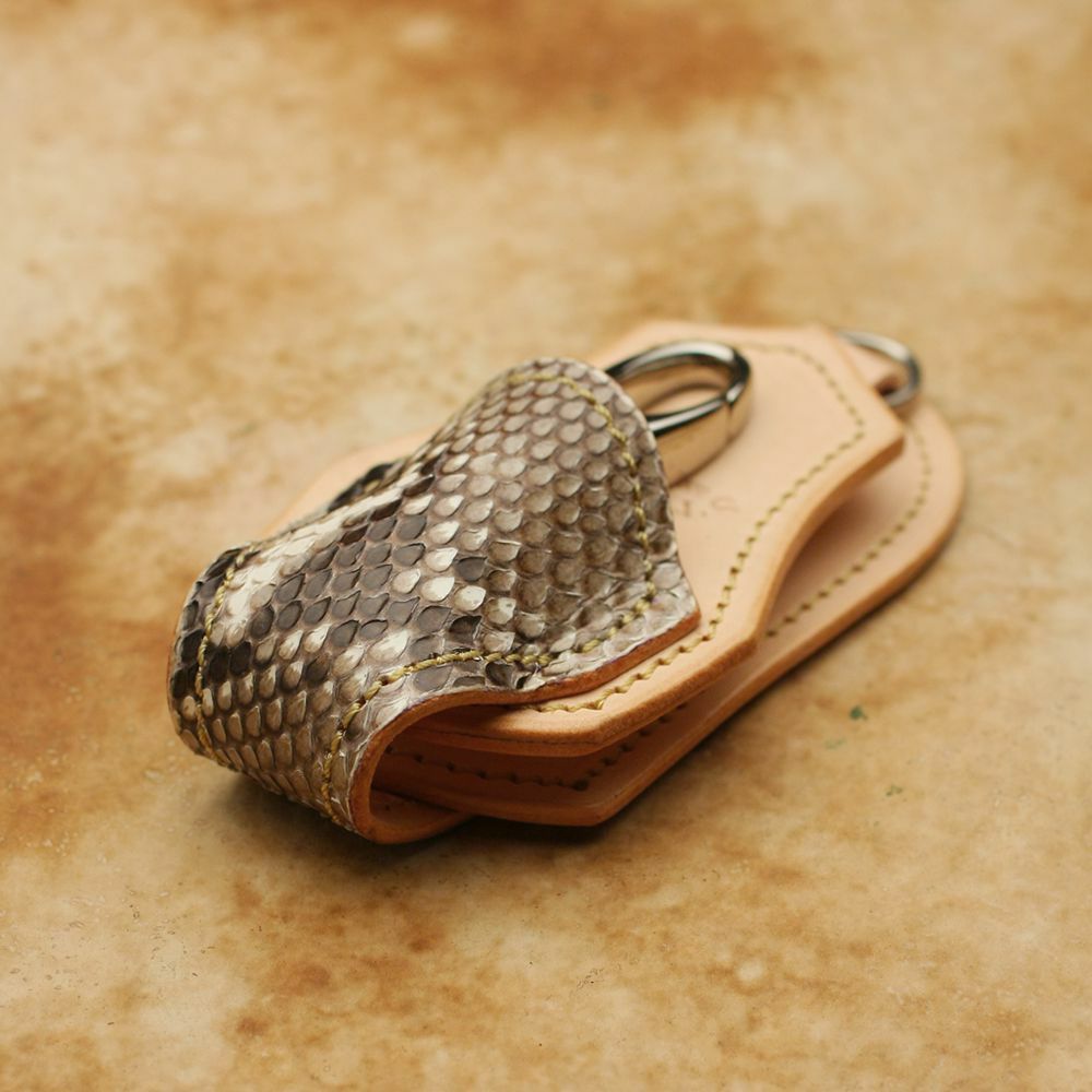 レザーブランドS'FACTORY キーリング＆ループ パイソン ナチュラル（ヘビ革）バイカーズ ベルトループ