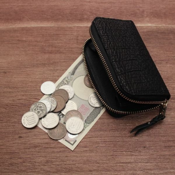 レザーブランドS'FACTORY ラウンドファスナーコインケース シャーク（サメ革）革小物 ミニ財布