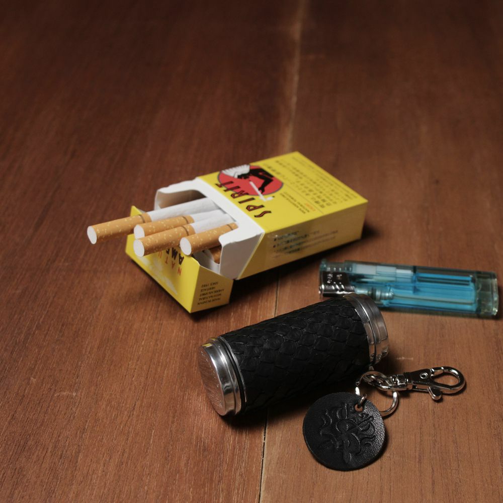 レザーブランドS'FACTORY 携帯灰皿 ヘビ革（パイソン）