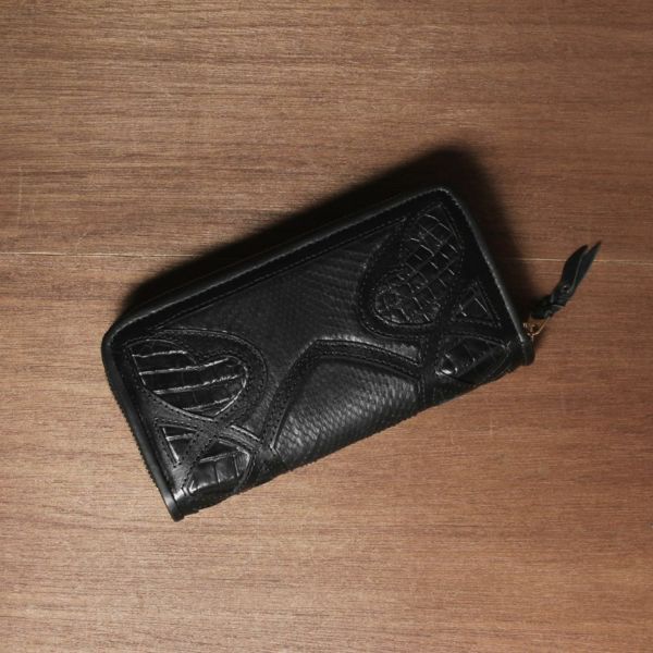 レザーブランドSIXTHSENSE ロングウォレット ブラック クロコダイル（ワニ革）黒い 革財布