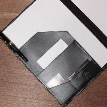 A4 レザーバインダー カウレザー ブラック（牛革）│メンズ革小物通販