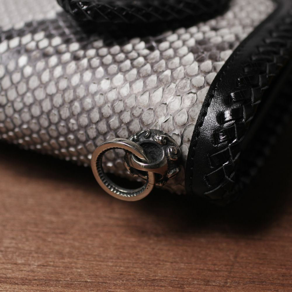 バイカーズ,ウォレット,パイソンレザー,ヘビ革,財布,縁編み,コンチョ,ライダース