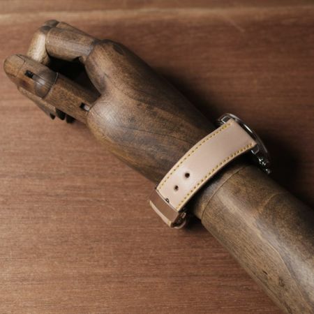クロノグラフ腕時計レザーベルト 栃木レザー（牛革）│メンズ革小物
