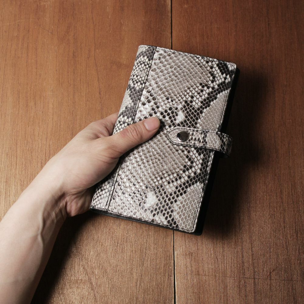 レザーブランドS'FACTORY「 システム手帳 バイブルサイズ パイソン（ヘビ革）」商品画像