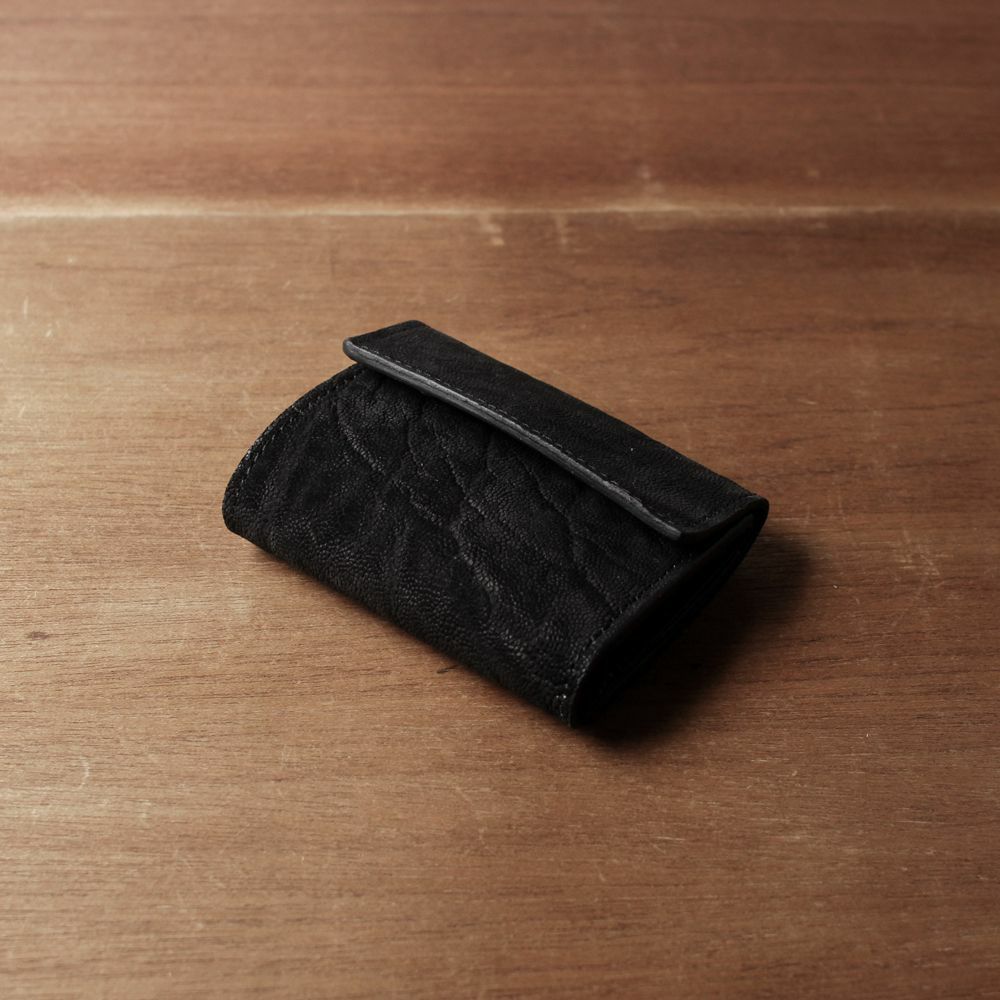 ブラックレザー三つ折り財布 三つ折り財布/ボレロ/ブラック | Factelier (ファクトリエ)