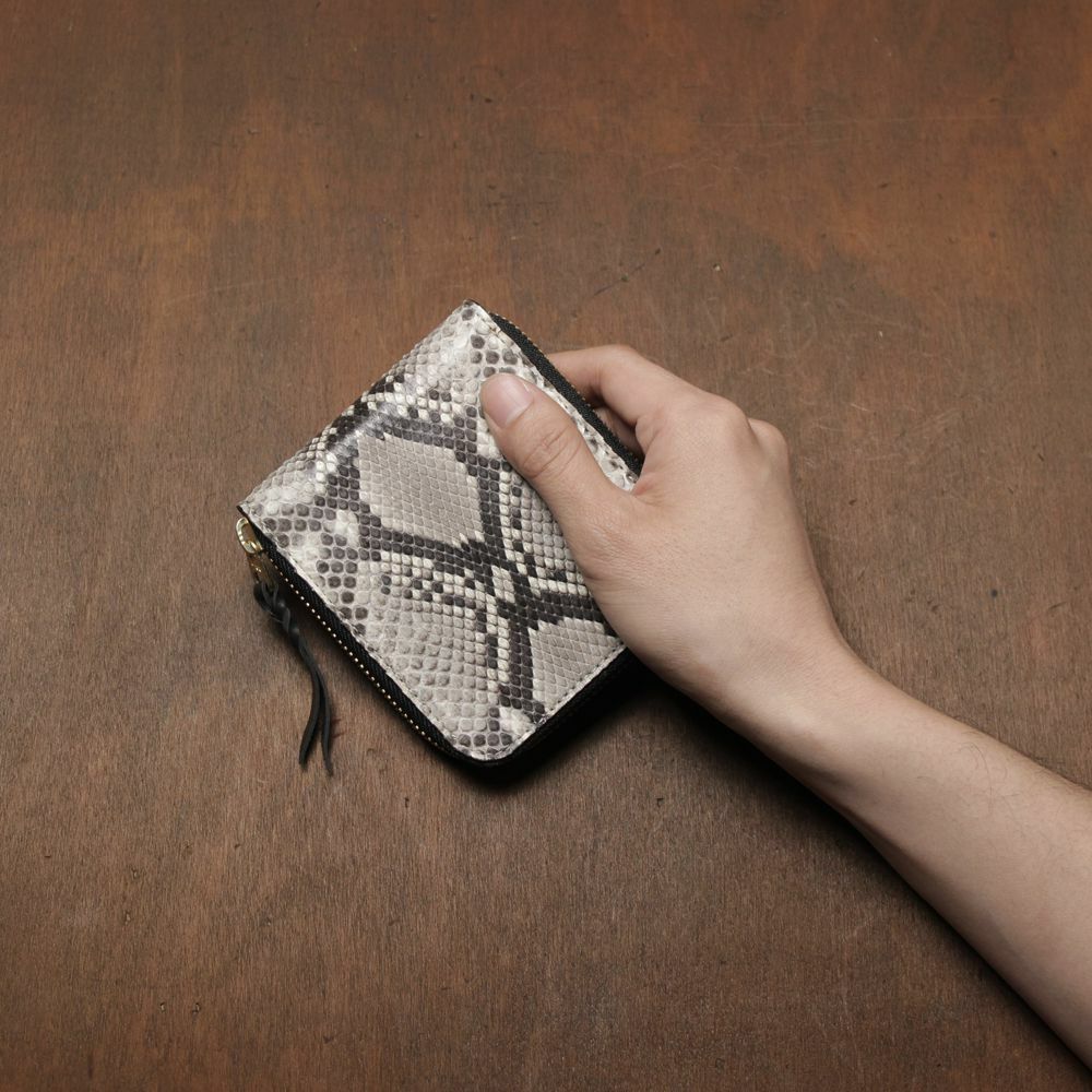 レザーブランドS'FACTORY「スリムファスナー ショート ウォレット パイソン（ヘビ革）」商品画像