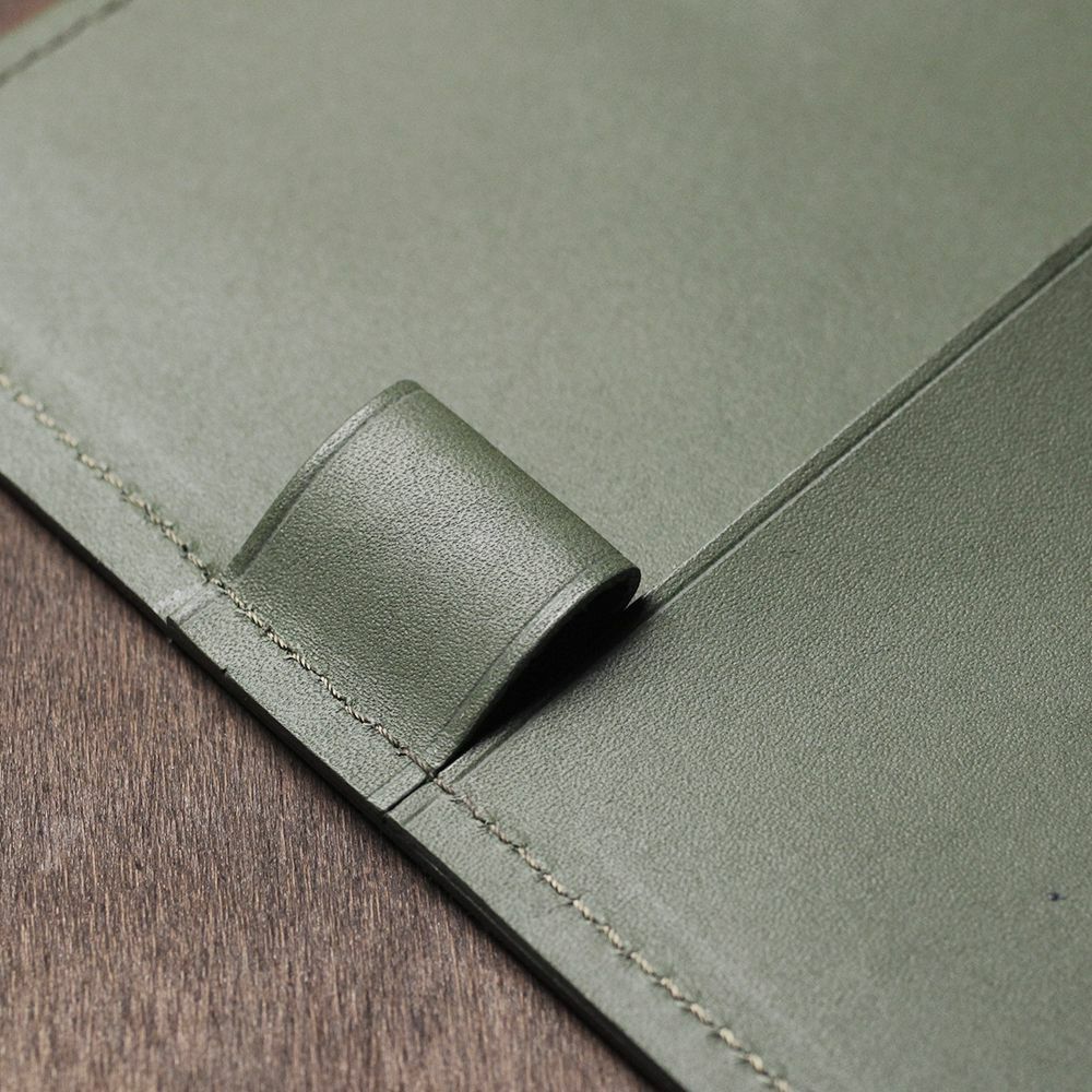 A4 レザーバインダー カウレザー カーキ（牛革）