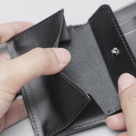 個数限定 三つ折りミニウォレット チョコ カルピンチョレザー